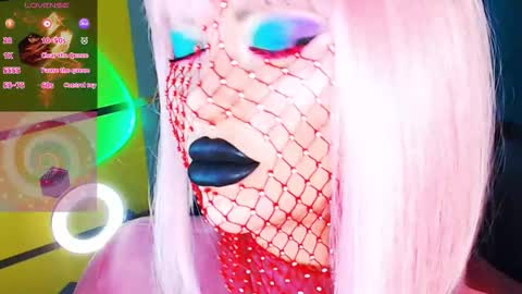 Roxy online show from September 23, 2025, 3:37 pm