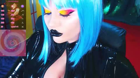 Roxy online show from October 28, 2025, 2:20 pm