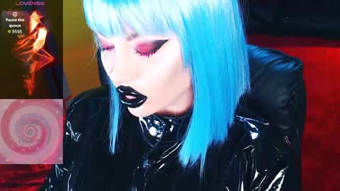 Roxy online show from April 25, 2026, 3:09 pm