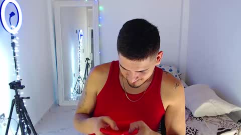 Snapshot of crazyybull chatting on January 14, 2026, 4:07 am Bull online show from January 14, 2026, 4:07 am