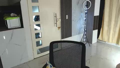 Snapshot of crazyybull chatting on March 17, 2026, 7:33 am Bull online show from March 17, 2026, 7:33 am