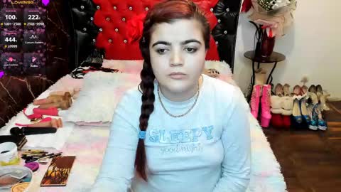 Snapshot of crazzy_pussy chatting on February 15, 2025, 7:06 pm Ana online show from February 15, 2025, 7:06 pm
