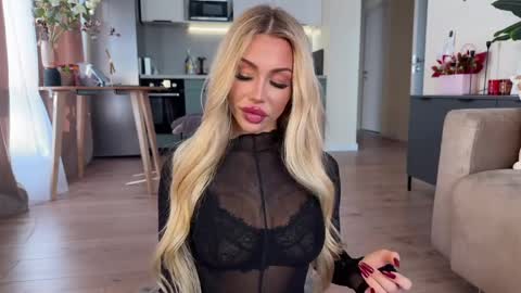 ALEXA AND WALLY online show from April 11, 2026, 6:51 am