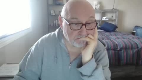 Creamormilk online show from January 17, 2026, 7:06 pm