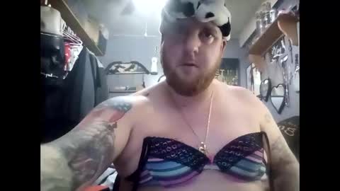 creampie315 online show from January 8, 2025, 11:30 pm