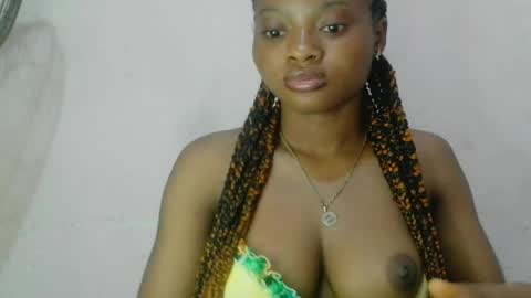 Snapshot of creamy_babyx chatting on May 24, 2026, 5:18 pm Creamy babyx online show from May 24, 2026, 5:18 pm
