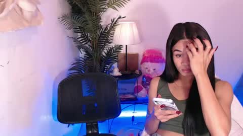 Snapshot of creamy_drake chatting on December 9, 2024, 8:12 pm creamy_drake online show from December 9, 2024, 8:12 pm