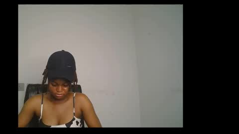 Snapshot of creamy_juicypussy chatting on March 1, 2025, 12:12 pm Lady jasmine online show from March 1, 2025, 12:12 pm