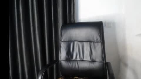 Snapshot of creamy_juicypussy chatting on September 9, 2025, 6:51 pm Lady jasmine online show from September 9, 2025, 6:51 pm