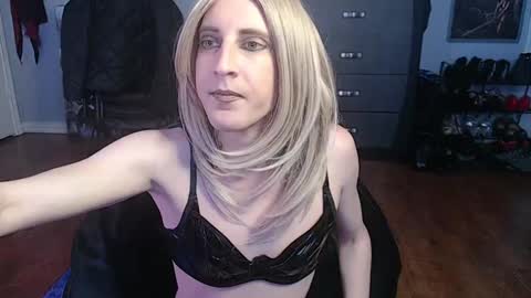Sylvia online show from February 26, 2025, 3:42 am