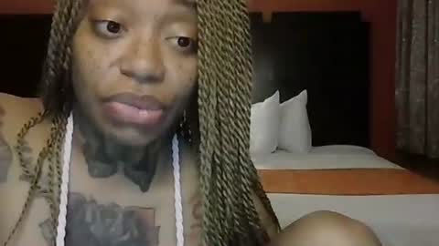 CreamyExotica online show from November 30, 2025, 11:14 am