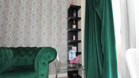 Snapshot of creamyinkk chatting on January 28, 2025, 11:38 am Sophie online show from January 28, 2025, 11:38 am