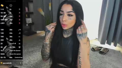 Snapshot of creamyinkk chatting on March 11, 2025, 11:12 am Sophie online show from March 11, 2025, 11:12 am