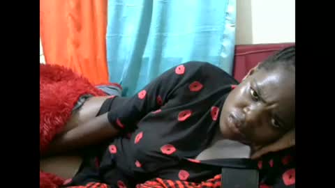 Snapshot of creamymomma chatting on January 29, 2025, 6:50 pm verah online show from January 29, 2025, 6:50 pm