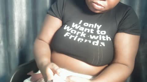 creamyposh1 online show from December 2, 2025, 4:40 am