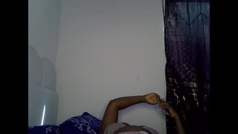 Snapshot of creamypussyxx chatting on May 24, 2026, 8:19 am creamypussyxx online show from May 24, 2026, 8:19 am