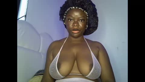 Snapshot of creamypussyxx chatting on June 7, 2026, 7:56 am creamypussyxx online show from June 7, 2026, 7:56 am