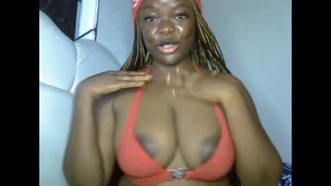 Snapshot of creamypussyxx chatting on June 21, 2026, 9:56 am creamypussyxx online show from June 21, 2026, 9:56 am