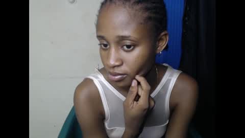 creamyxmuffin online show from February 27, 2025, 2:21 am