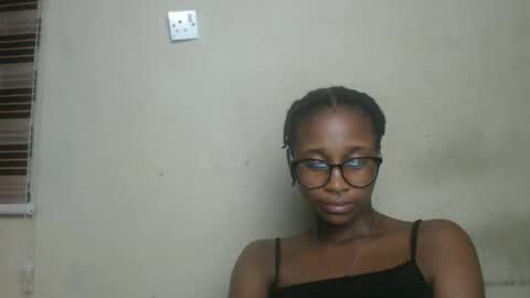 creamyxmuffin online show from September 26, 2025, 8:57 pm