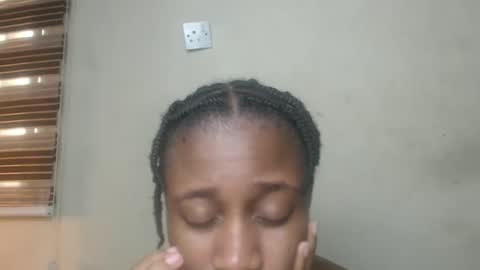 creamyxmuffin online show from September 27, 2025, 9:03 am