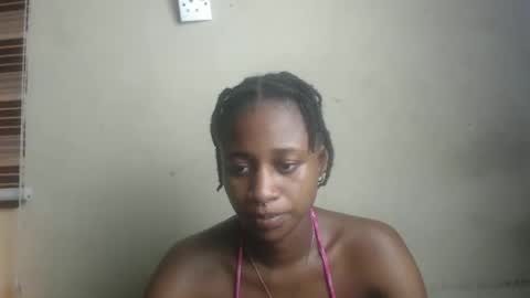 creamyxmuffin online show from October 1, 2025, 9:04 am