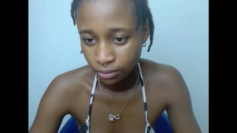 creamyxmuffin online show from October 7, 2025, 9:28 am
