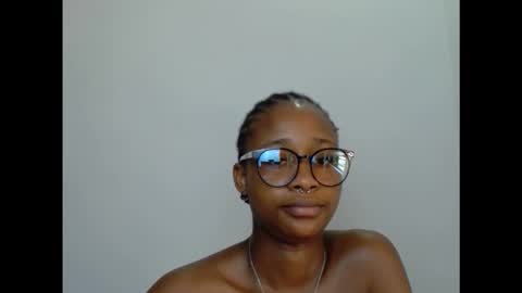 creamyxmuffin online show from October 15, 2025, 9:31 am