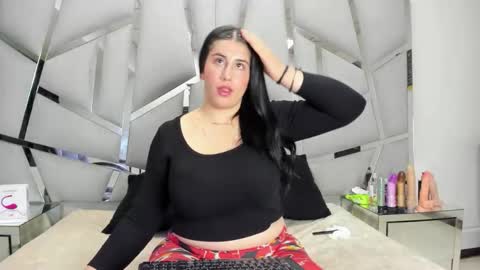 Snapshot of criistaal__ chatting on February 3, 2026, 6:22 am Criistaal online show from February 3, 2026, 6:22 am