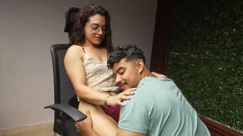 Crimson heart online show from December 4, 2025, 1:31 pm