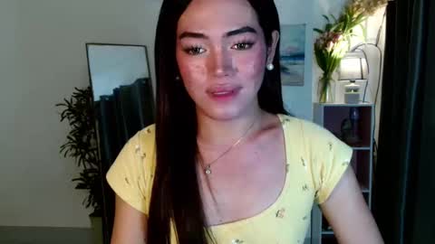 my beautiful cris online show from October 9, 2025, 4:43 am