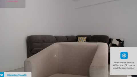 cris_tinne online show from May 8, 2026, 9:47 am