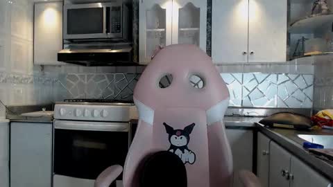 Cristina Onazis online show from March 4, 2026, 10:05 pm