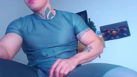 Snapshot of criss__tom chatting on February 7, 2025, 2:29 am Cristopher online show from February 7, 2025, 2:29 am