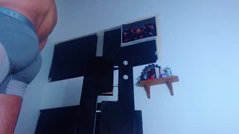 Snapshot of criss__tom chatting on November 5, 2025, 2:00 am Cristopher online show from November 5, 2025, 2:00 am