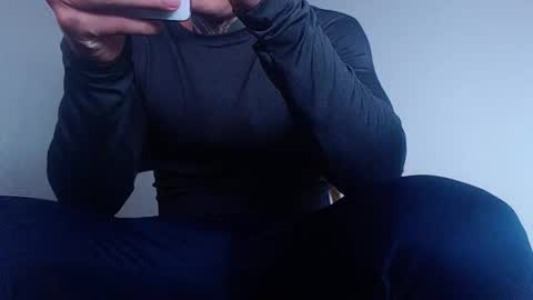 Snapshot of criss__tom chatting on November 21, 2025, 2:10 am Cristopher online show from November 21, 2025, 2:10 am