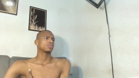 criss_zuri online show from October 10, 2025, 11:53 am