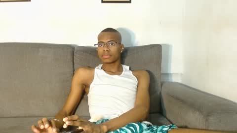 criss_zuri online show from October 21, 2025, 11:55 am