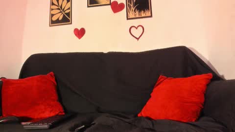 Snapshot of criss_zuri chatting on February 17, 2026, 1:07 pm criss_zuri online show from February 17, 2026, 1:07 pm