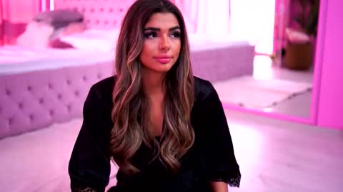 Crissy online show from February 25, 2026, 10:14 am