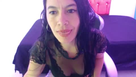 Snapshot of cristal1609 chatting on January 9, 2026, 1:47 pm cristal1609 online show from January 9, 2026, 1:47 pm