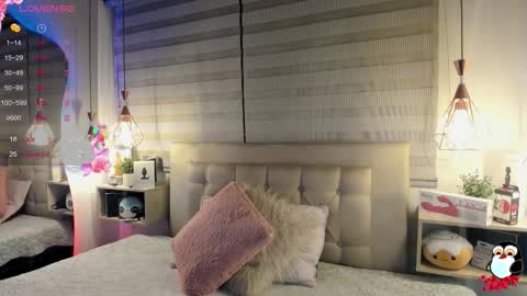 Cristal online show from November 10, 2025, 4:00 am