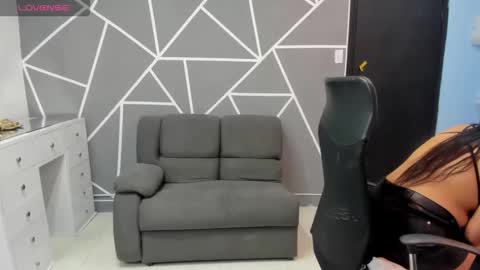 Cristal online show from November 28, 2025, 4:48 am