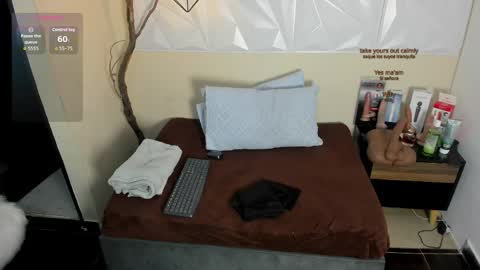 Cristal yours Milf online show from April 13, 2026, 12:54 pm