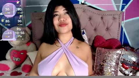 Snapshot of cristal_hot199037 chatting on January 22, 2025, 11:23 am Cristal online show from January 22, 2025, 11:23 am