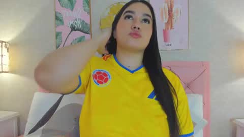 Snapshot of cristal_kane chatting on July 7, 2026, 7:18 pm cristal online show from July 7, 2026, 7:18 pm