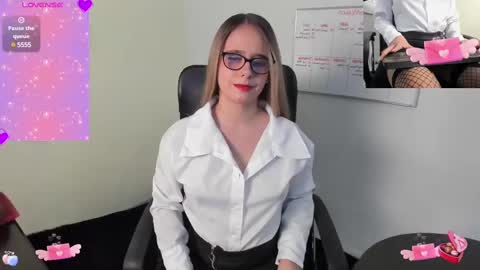 Snapshot of cristal_princess_ chatting on February 15, 2025, 1:21 am Cristal online show from February 15, 2025, 1:21 am