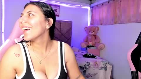 cristal_smith20 online show from July 6, 2026, 12:46 pm