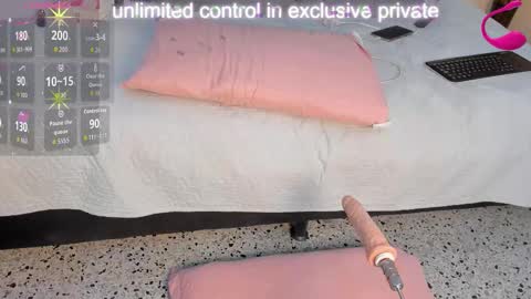 Snapshot of cristale69 chatting on February 19, 2026, 6:59 pm cristale69 online show from February 19, 2026, 6:59 pm