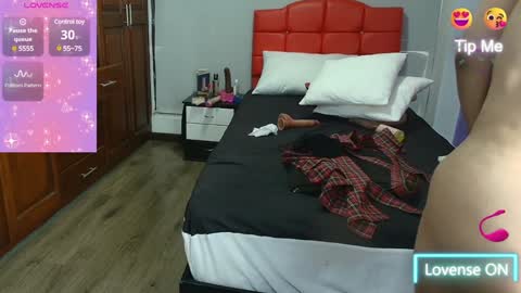 CRISTAL MILF online show from February 8, 2025, 10:29 pm